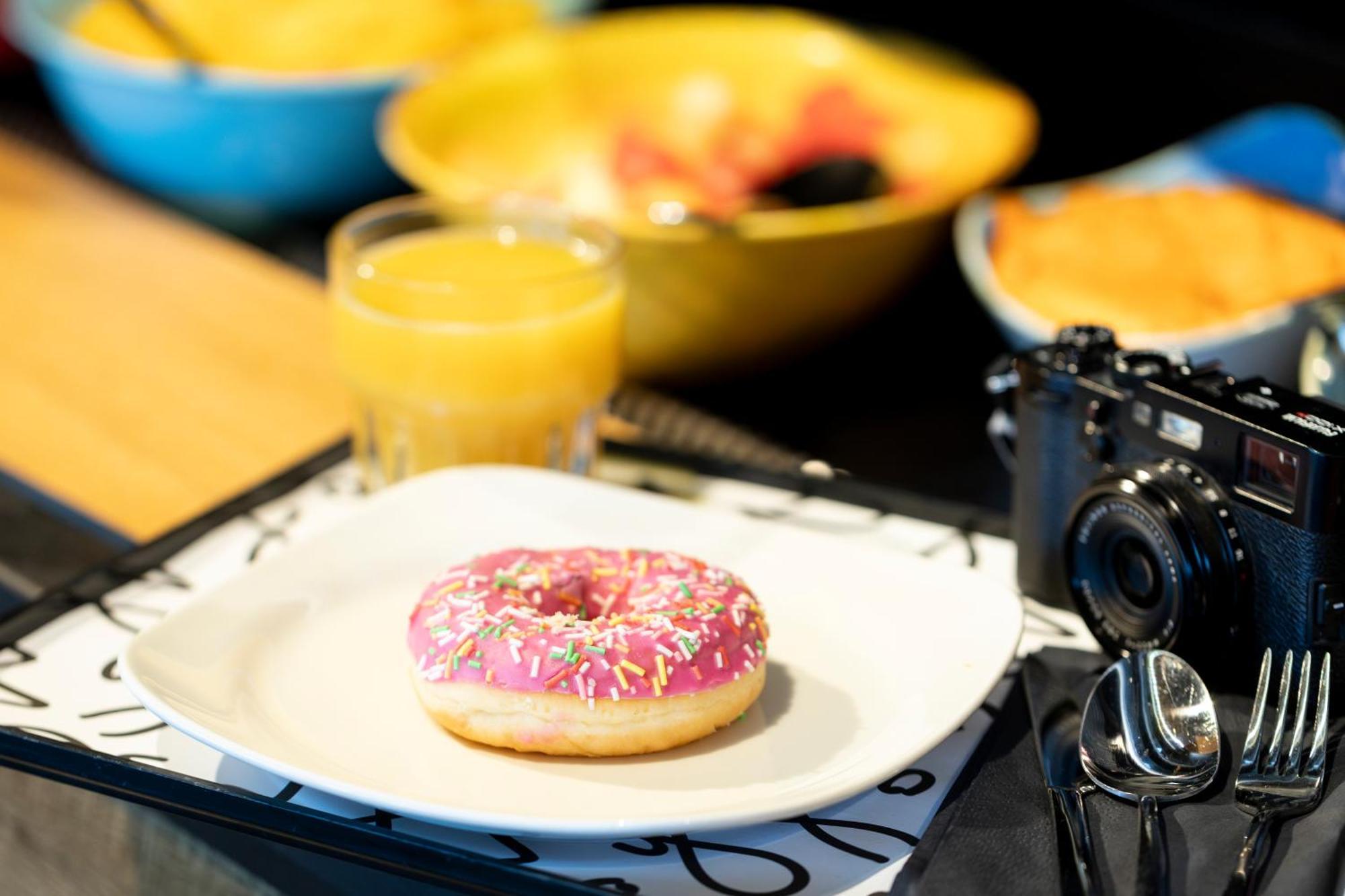 Moxy Edinburgh Airport Hotel Инглистън Екстериор снимка