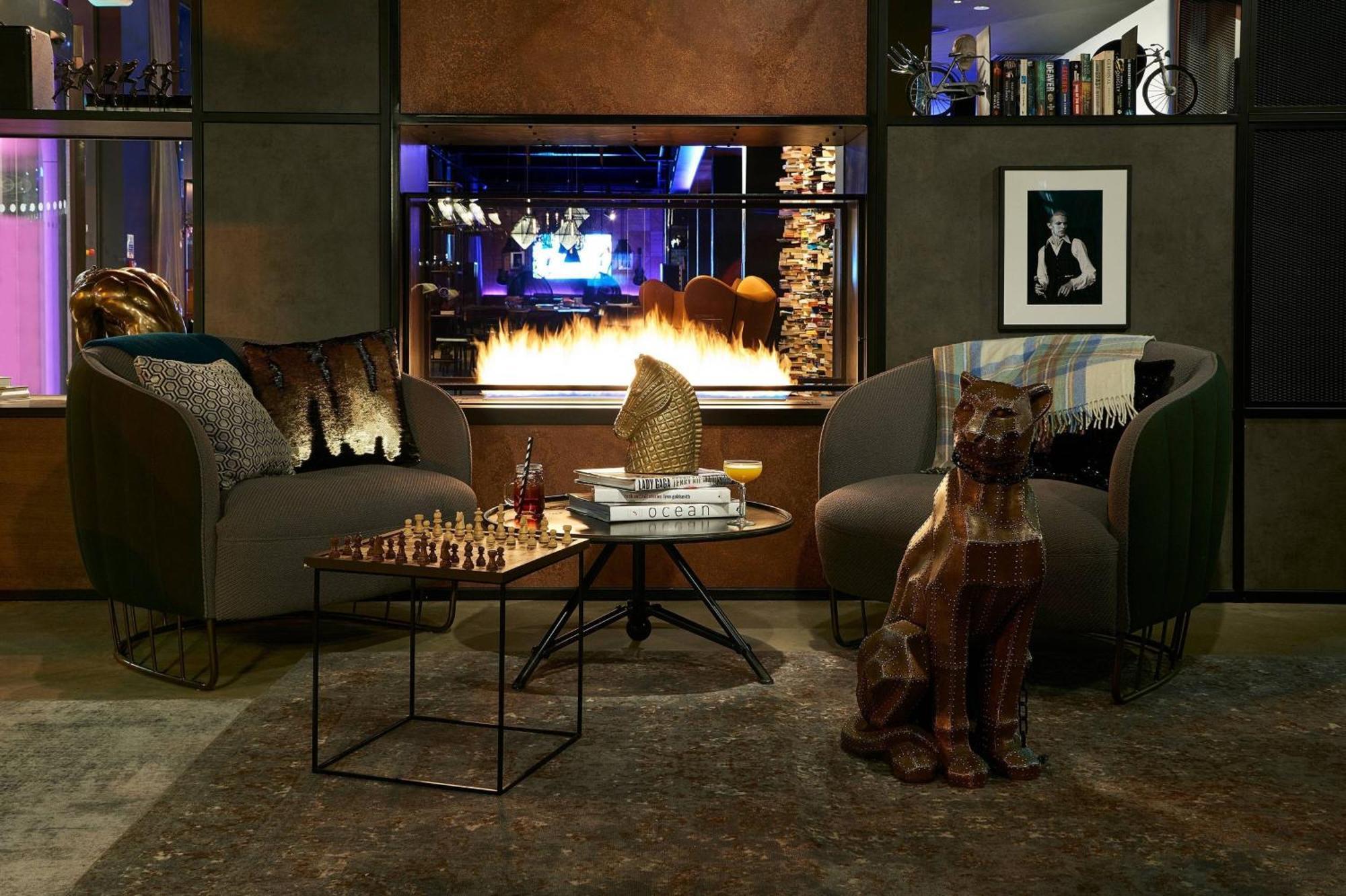 Moxy Edinburgh Airport Hotel Инглистън Екстериор снимка