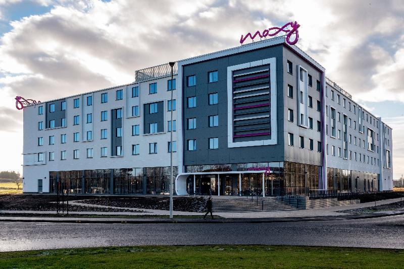 Moxy Edinburgh Airport Hotel Инглистън Екстериор снимка